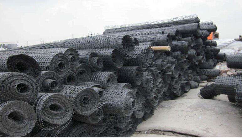 雙向塑料土工格柵堤壩加固應用效果