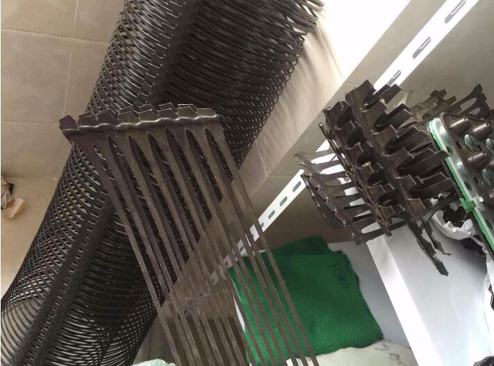 雙向塑料土工格柵應用于堤壩加固